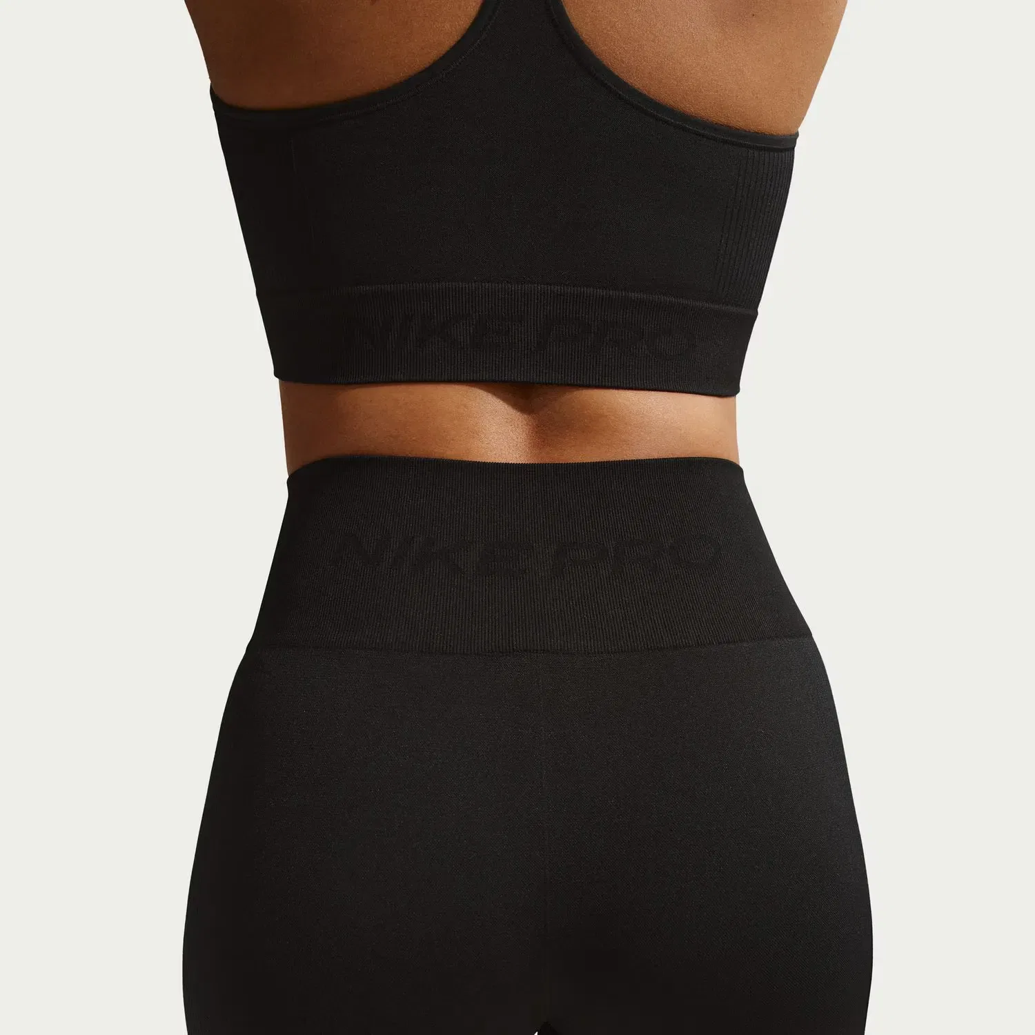 Женские леггинсы с высокой посадкой Nike Pro Seamless 7/8, Negro — фото 4