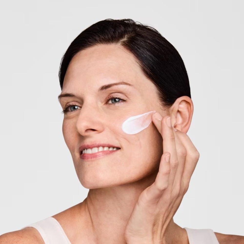 Крем для лица Estee Lauder DayWear Moisturizer Multi-Protection Anti-Oxidant 24H-Moisture SPF15, 30 мл — фото 4