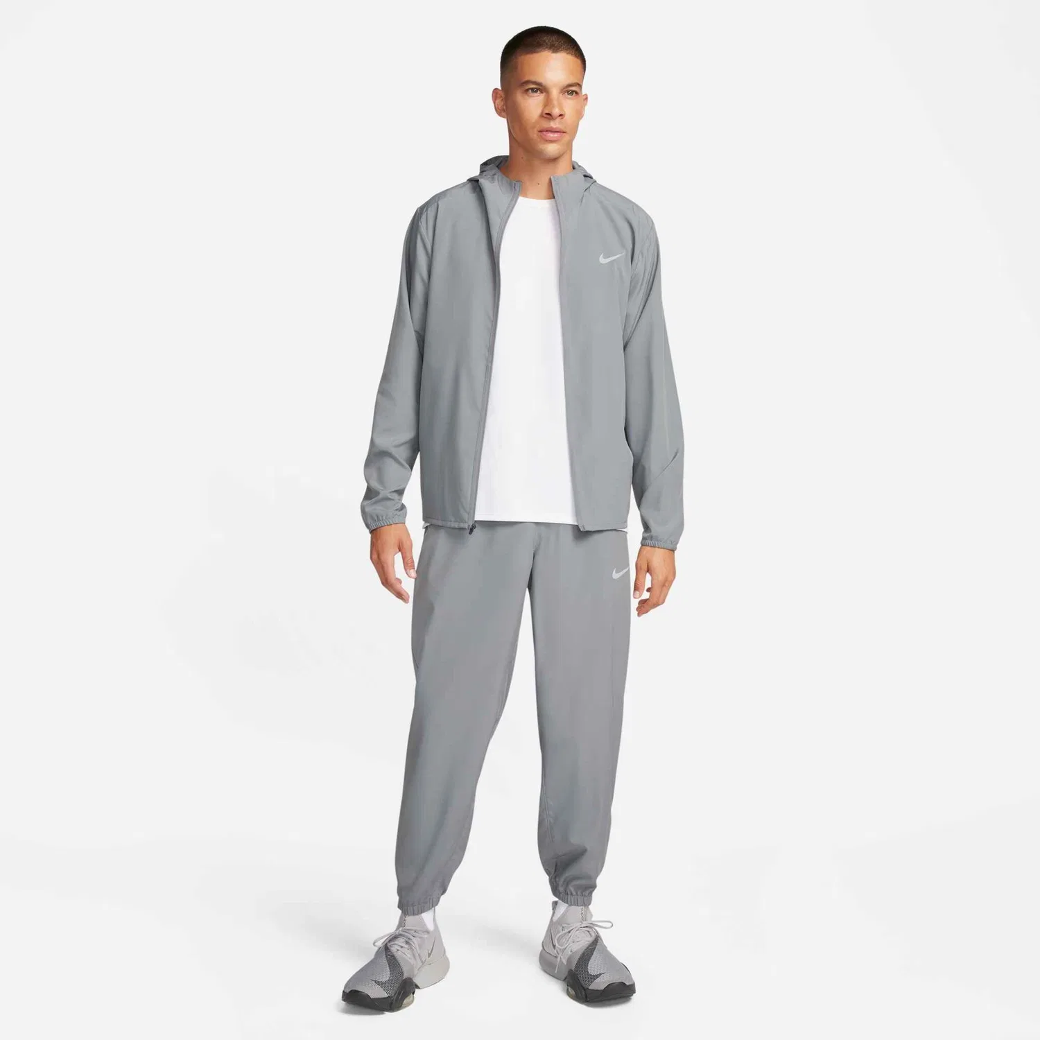 Мужская тренировочная куртка с капюшоном Nike, Smoke Grey/Reflective Silver — фото 3