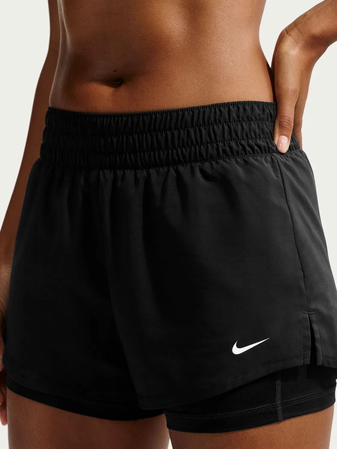 Шорты Nike One Dri-FIT Mid-Rise 3" 2-in-1, черный