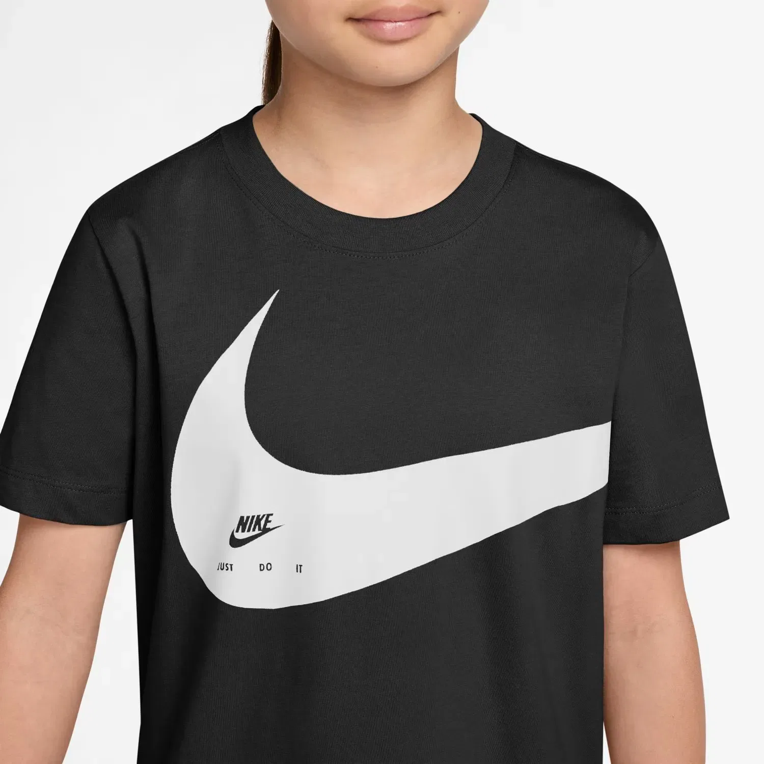 Детская футболка для мальчиков хлопковая Sportswear Tee Club Energy S26 Nike, Negro — фото 3