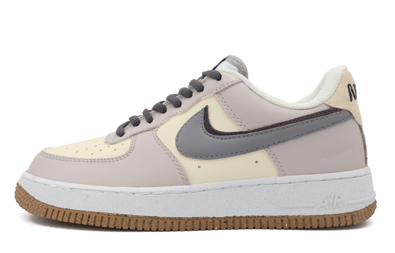 

Женские кроссовки для скейтбординга Nike Air Force 1, Gray