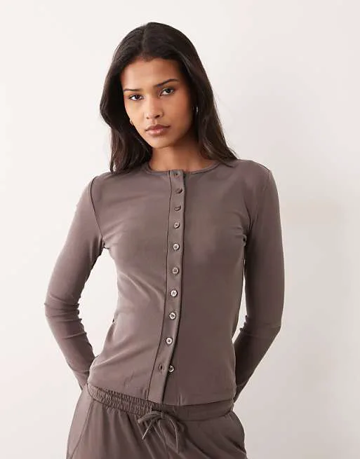 

Темно-коричневый кардиган из мягкой ткани River Island