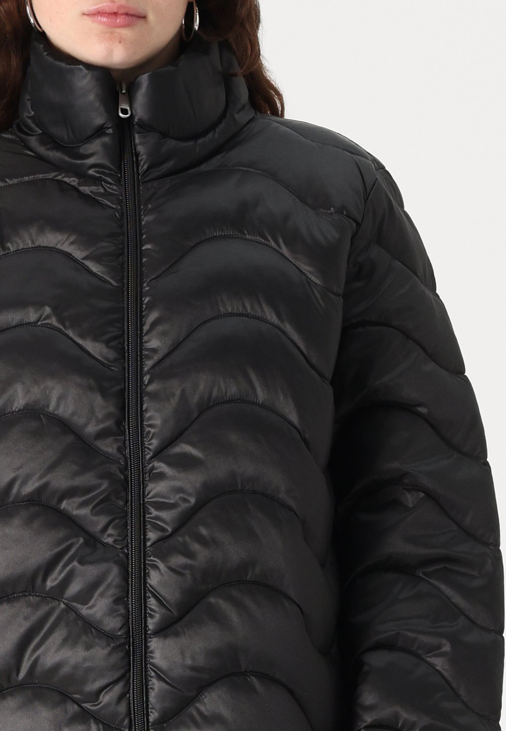 

Легкая куртка CARVEGA JACKET ONLY Carmakoma, черный