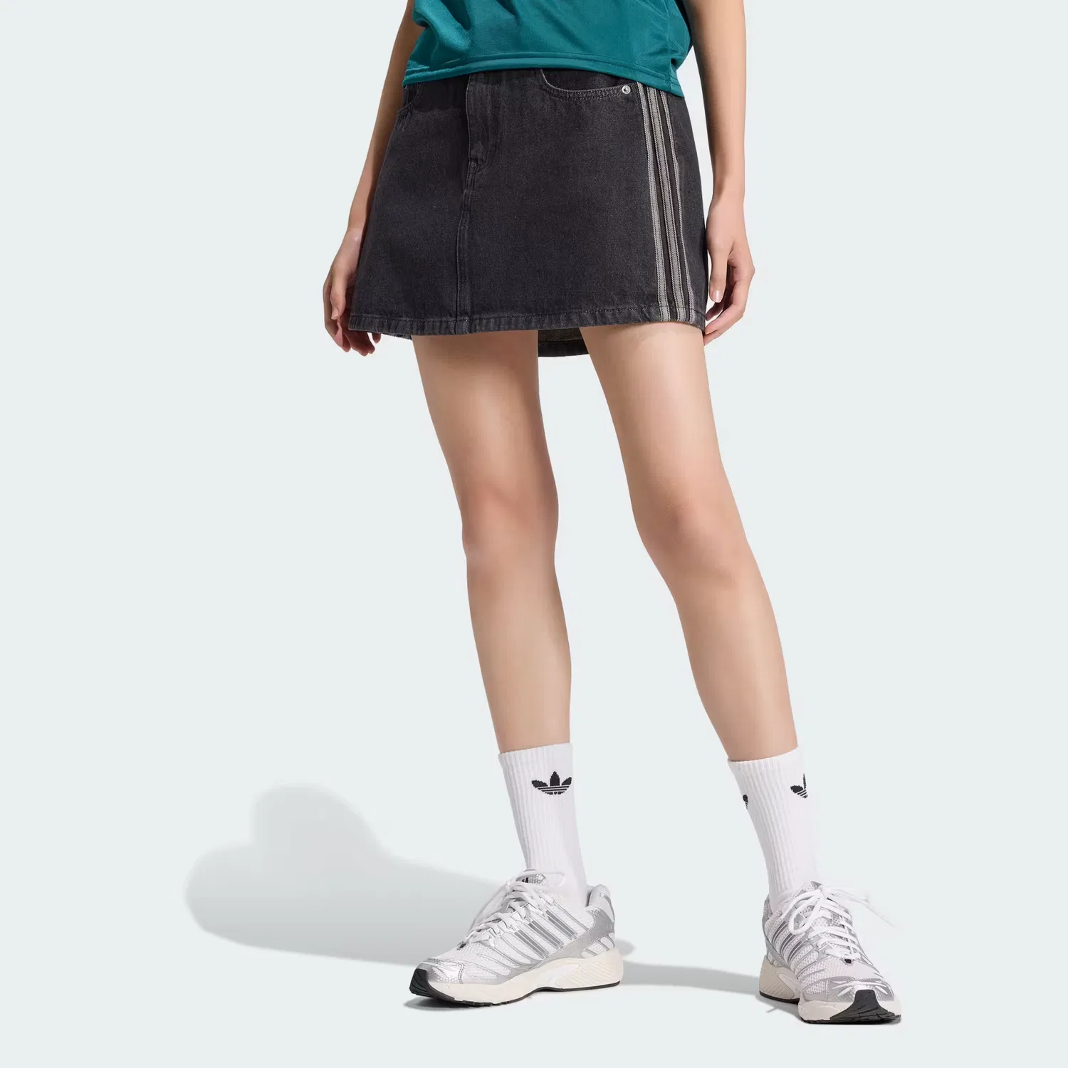 Женская джинсовая юбка средней посадки с застежкой на пуговицах Adidas Originals, черный деним