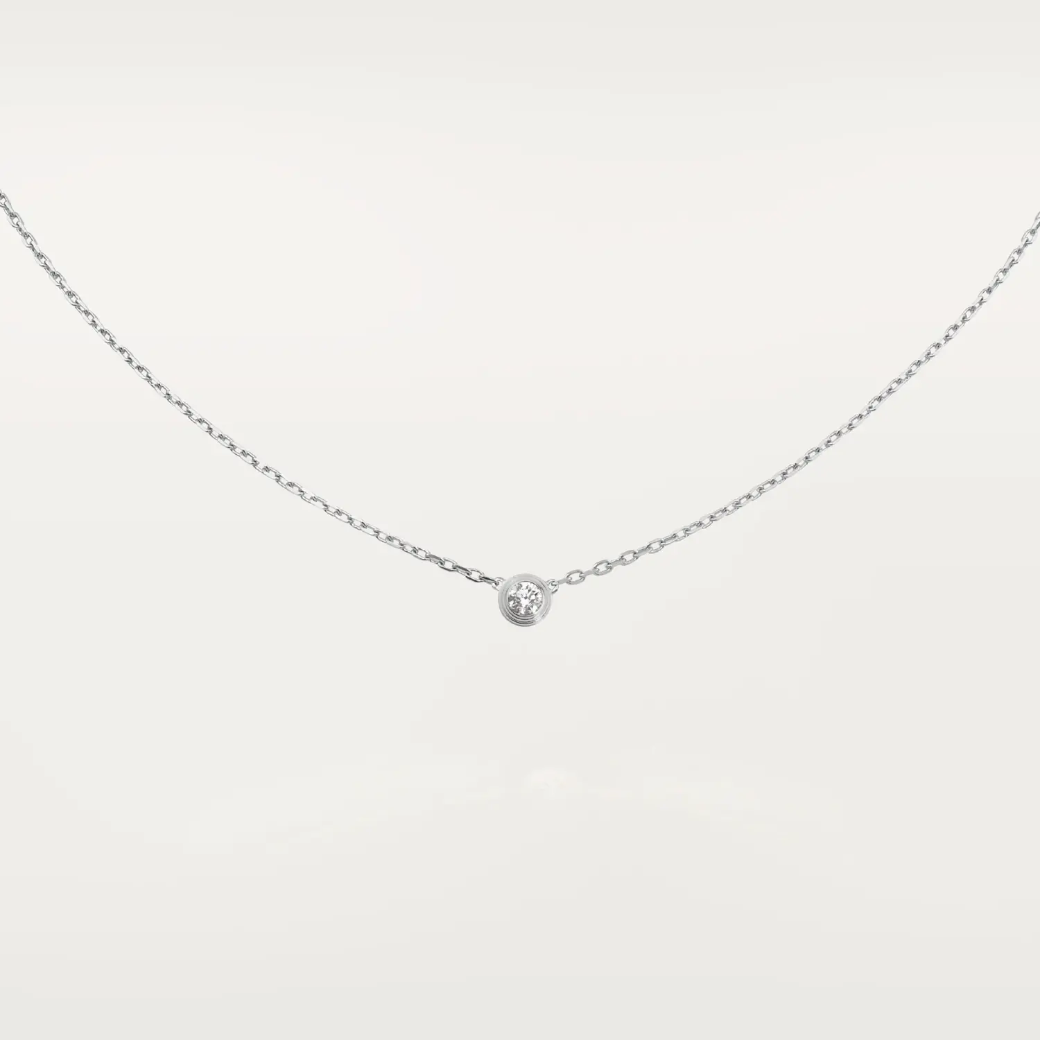 

Колье Cartier d'Amour Small, белое золото/бриллиант