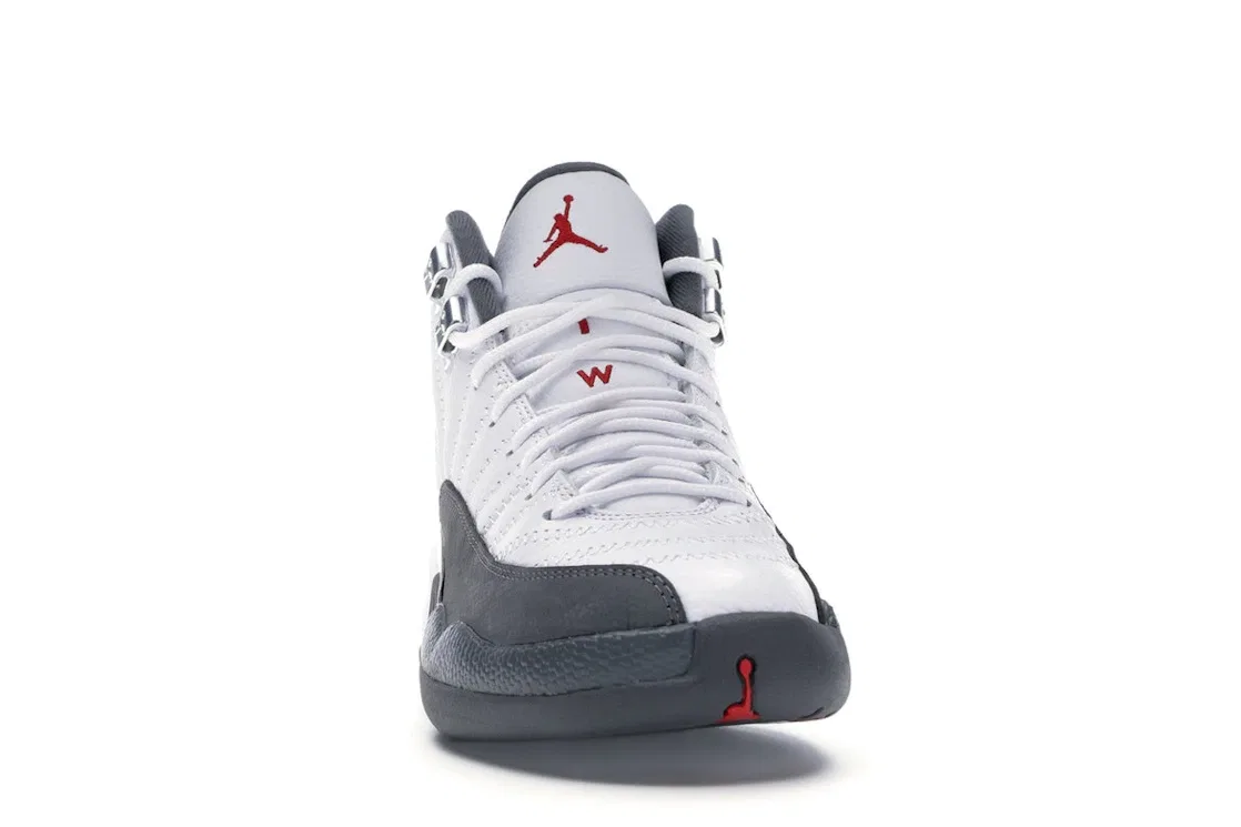 Детские кроссовки для мальчиков кожаные с принтом Jordan 12 Retro, White/Dark Grey-Gym Red — фото 2