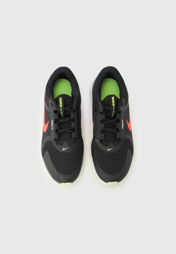 Кроссовки для бега с защитой от холода Star runner Nike Performance, Black/Bright Crimson/Anthracite/Volt Tint, черный/бордовый — фото 4