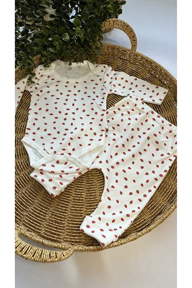 Детский комплект боди и ползунков с принтом Strawberry Lovmi Nayinom, White — фото 4