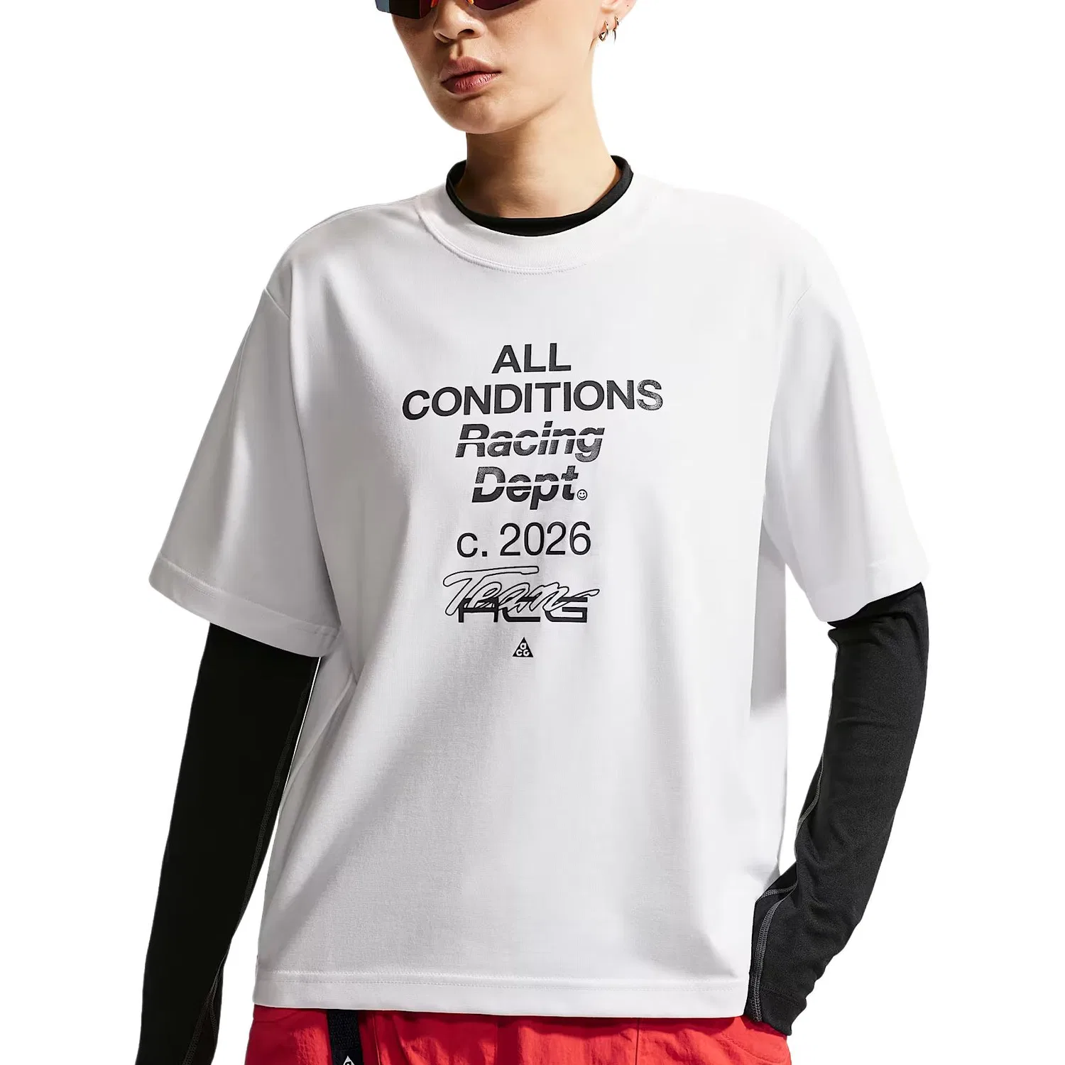 Женская футболка с коротким рукавом Nike ACG Quick Dry, Цвет Mountain Peak White