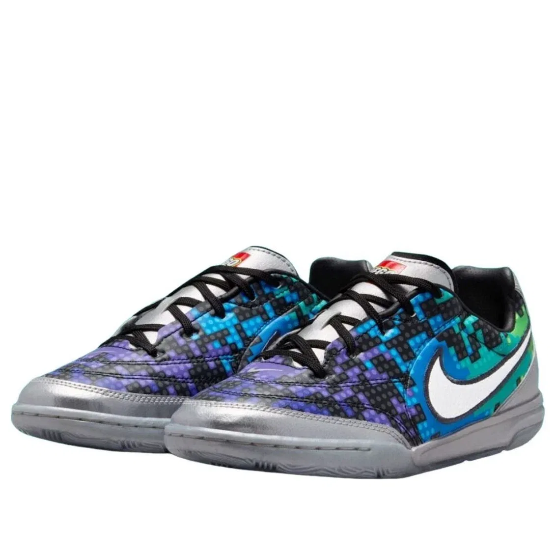 Детские кроссовки для футбола с шнуровкой Nike Streetgato Metallic Silver Green Strike, мультиколор — фото 3