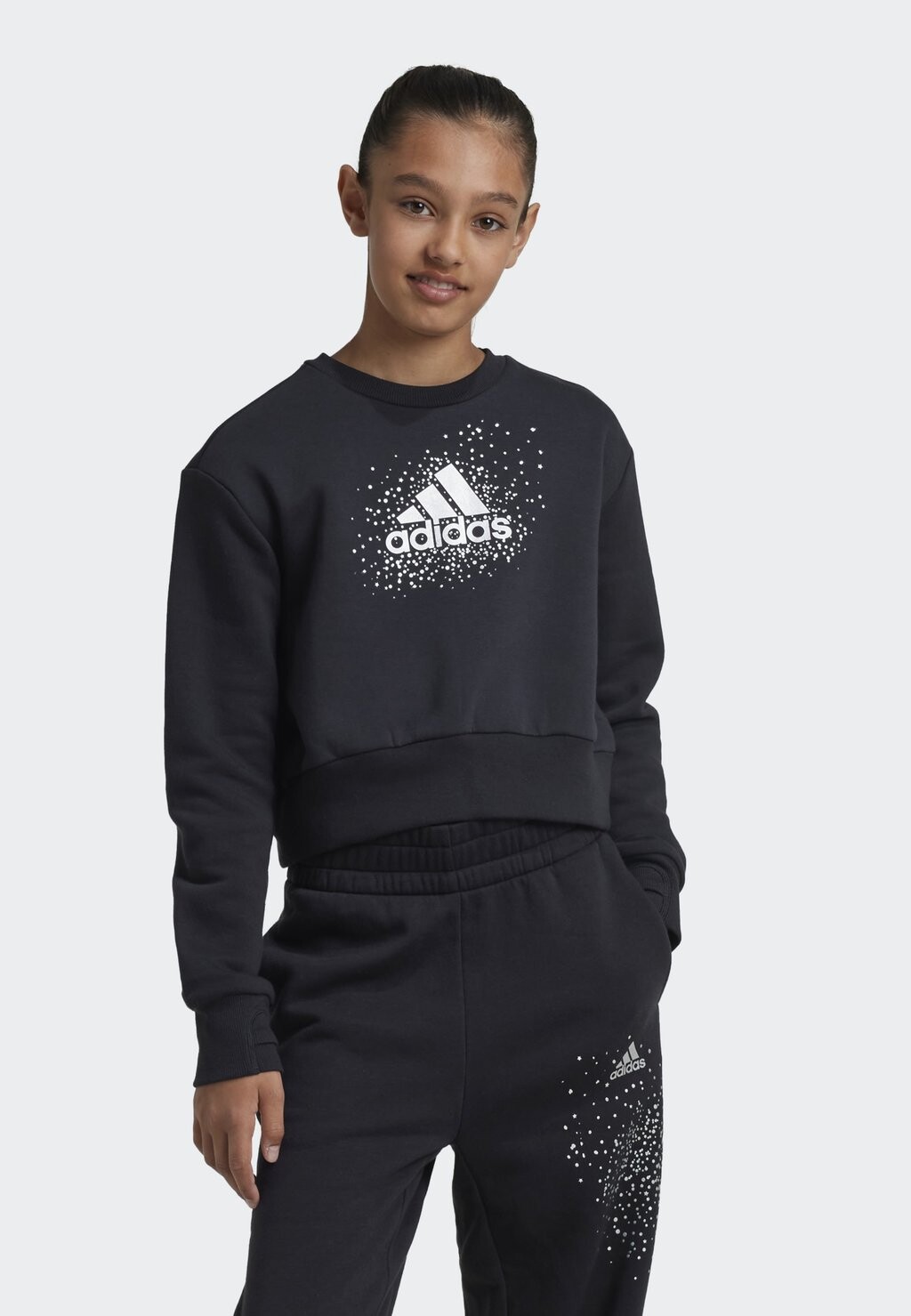 

Толстовка adidas, черный