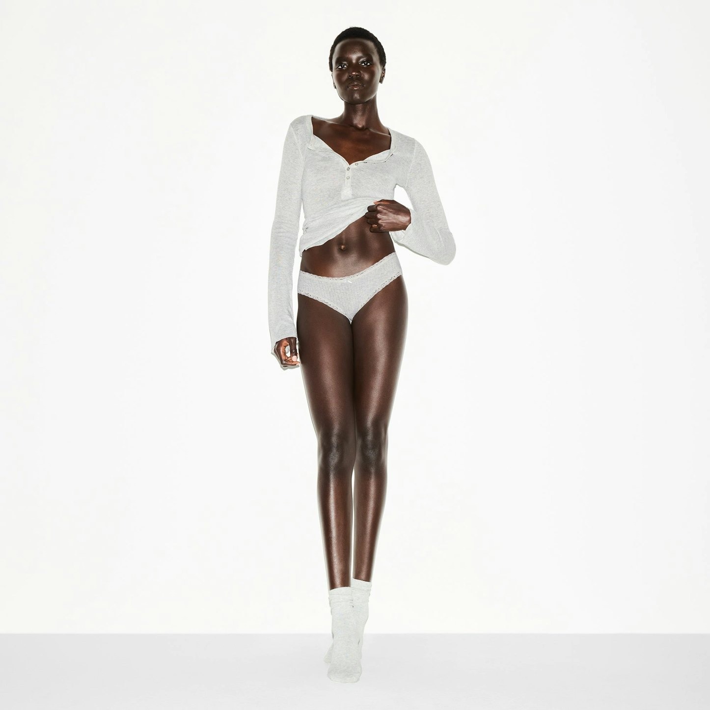 

Трусы-брифы Skims Lightweight Cotton Pointelle Lace, светло-серый