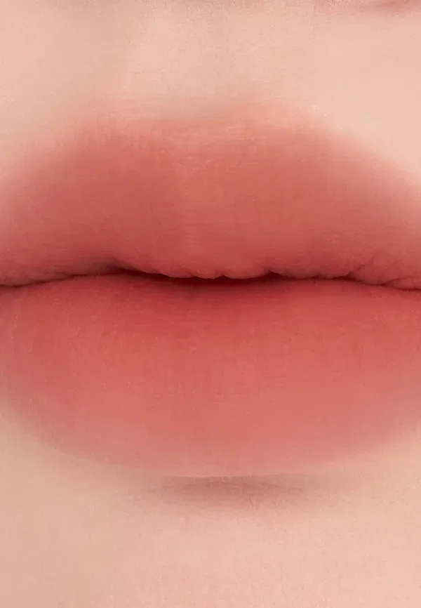 Губная помада матовая, кремовая текстура Color Lip Matte Rom&Nd, Peach Puff, 8 г — фото 3