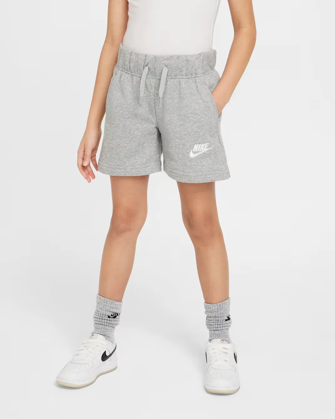 Шорты из французской махровой ткани для девочек (подростков) Nike Sportswear Club, Dark Grey Heather/White