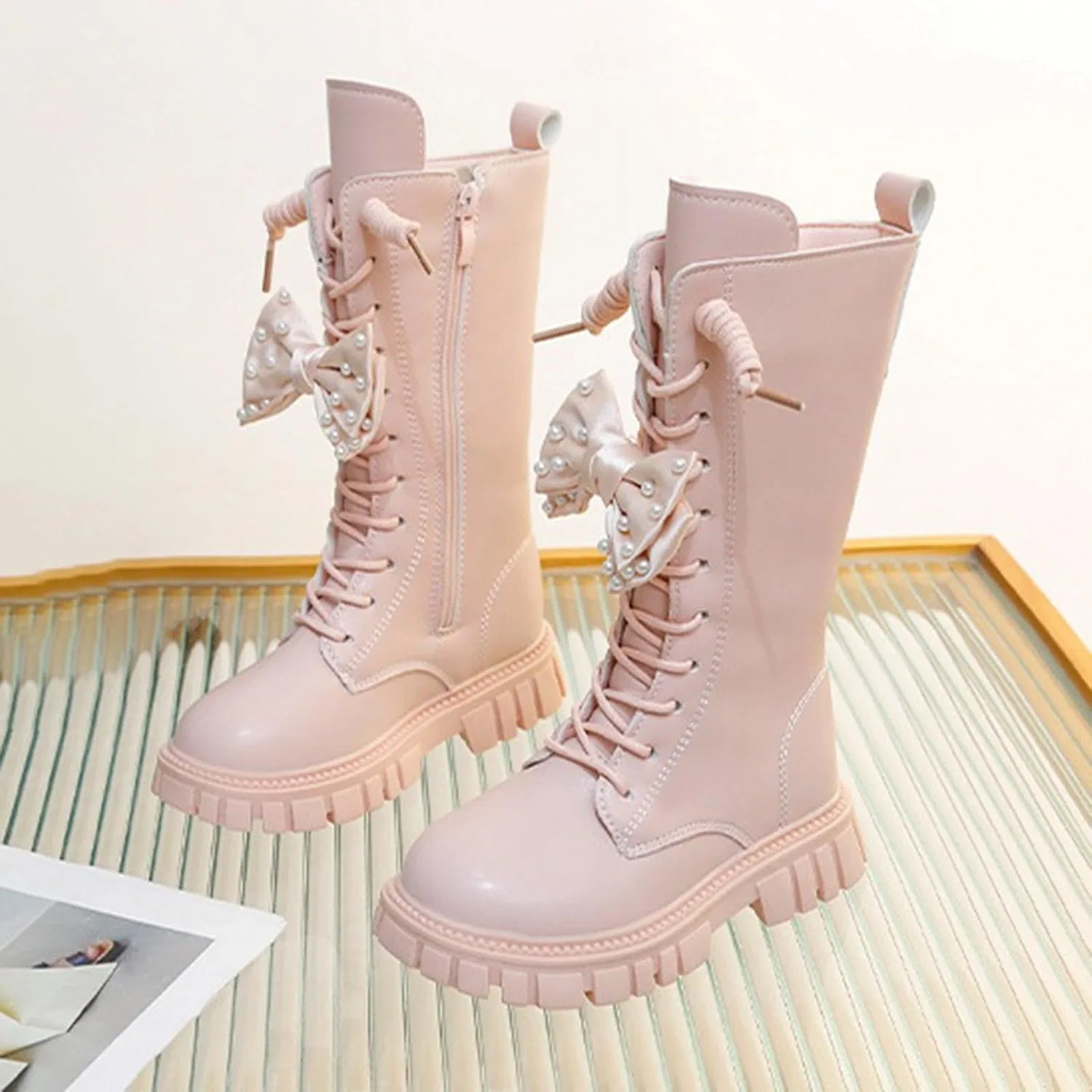 Детские ботинки для девочек с принтом и шнуровкой, модель Girls Lace Up Combat Boots, Pink — фото 4