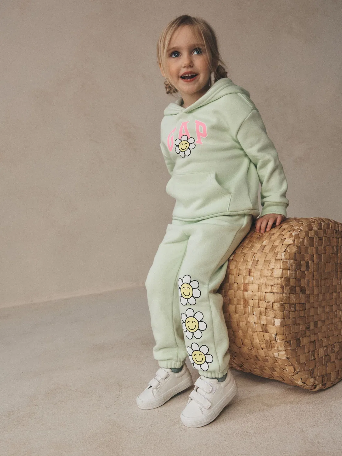 Джоггеры Relaxed Pull-On Logo Gap, зеленый