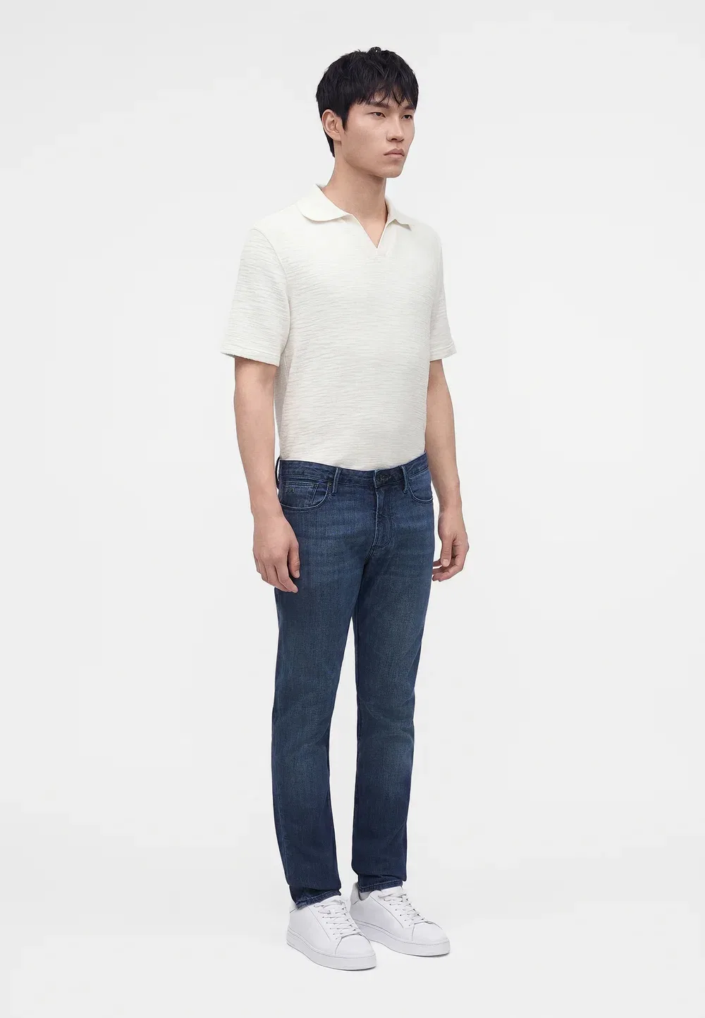 Брюки с карманами - джинсы зауженного кроя Emporio Armani, Medium Blue Denim — фото 4