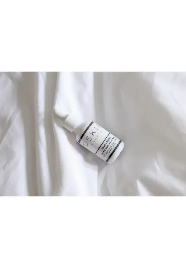 Маска для лица жидкая для всех типов кожи Liquid mask Oskia 30 мл — фото 2