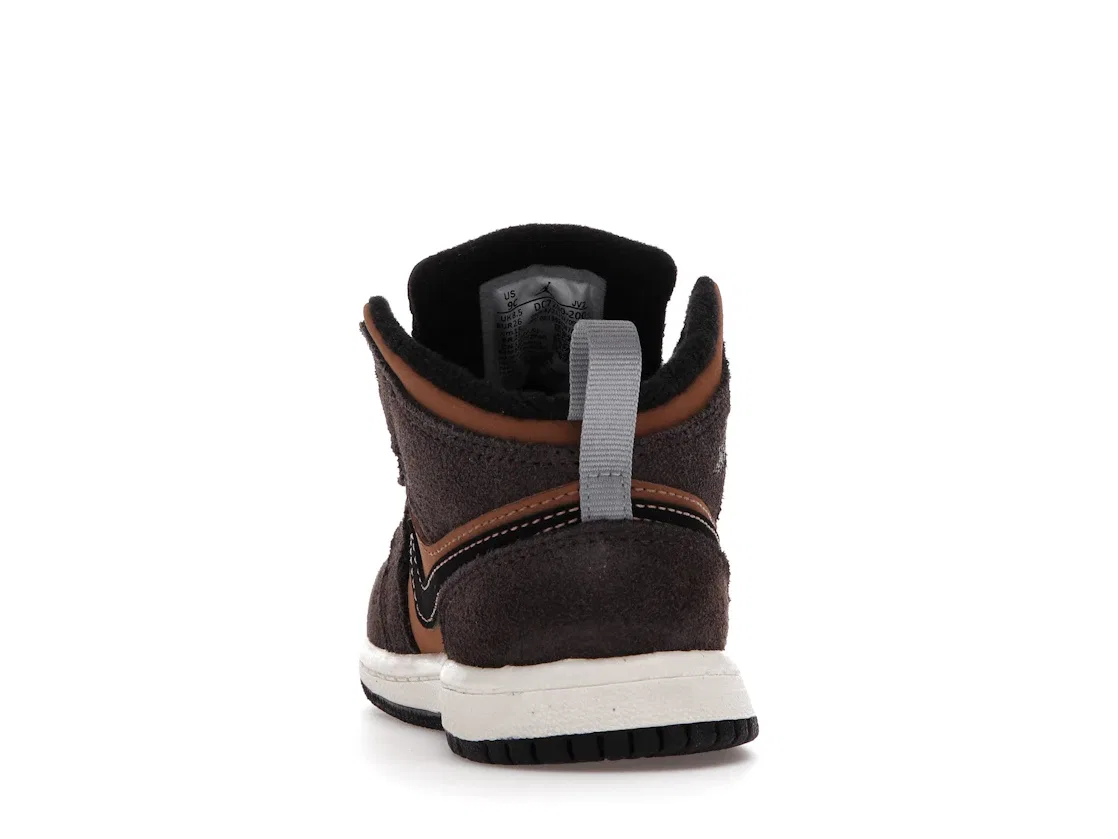 Детские кроссовки с высоким берцем Jordan 1 Mid SE Dark Chocolate, Dark Chocolate/Archaeo Brown/Black/Crimson Bliss — фото 4
