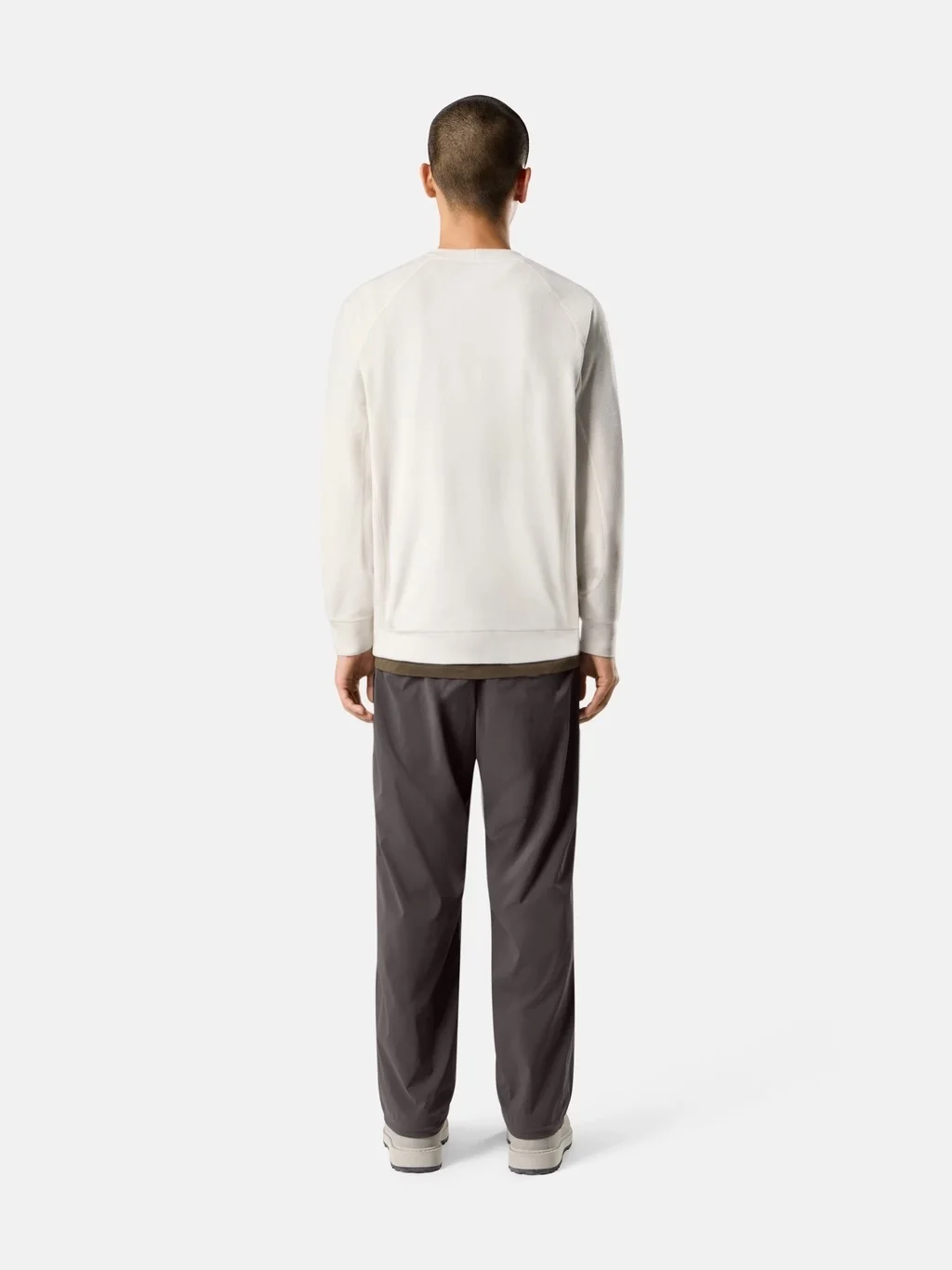 Мужской свитшот Stone Island Regular-fit Crewneck With Raglan Sleeves, гипсовый — фото 3