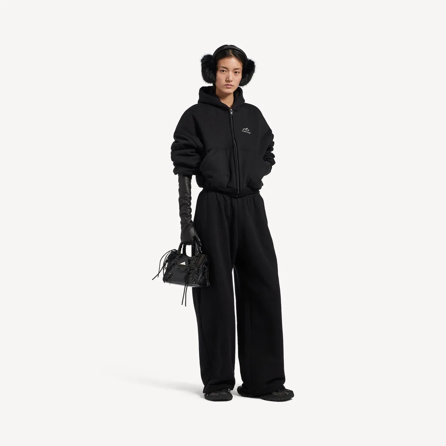 Женские спортивные брюки-бочки Balenciaga черного цвета, черный — фото 2