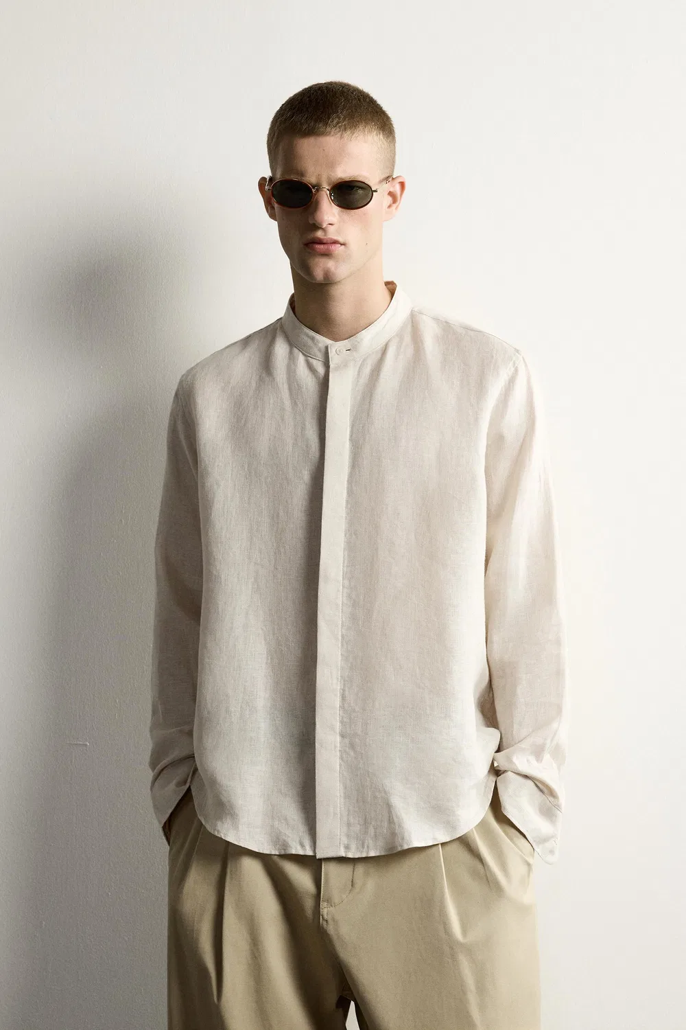 Рубашка свободного кроя из 100% льна. ZARA, Light beige — фото 2