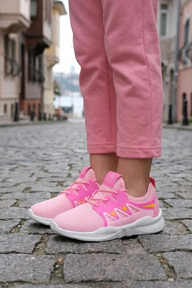 Детские спортивные туфли для девочек с эластичными шнурками Gezer, Pink