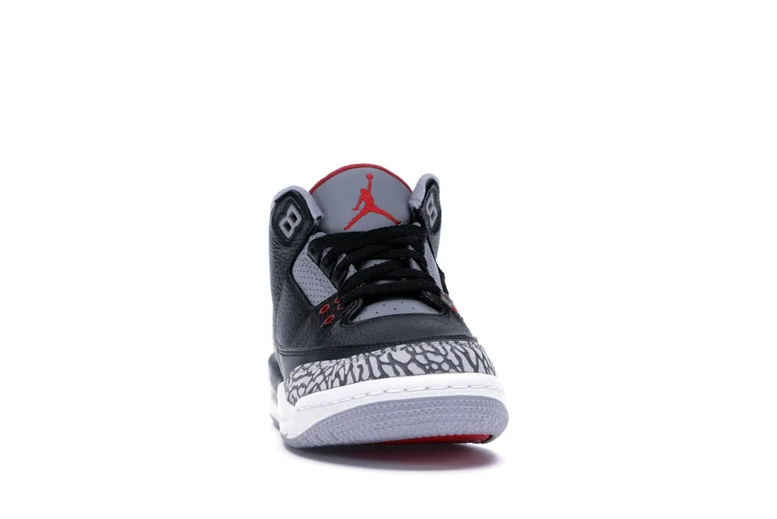 Детские кроссовки Lifestyle с принтом Jordan 3 Retro, Black/Fire Red-Cement Grey-White — фото 2