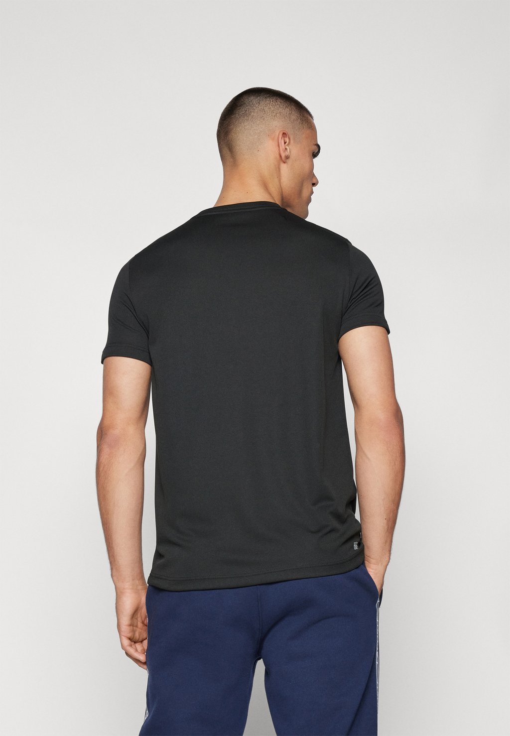 

Спортивная футболка TENNIS Lacoste Sport, черный