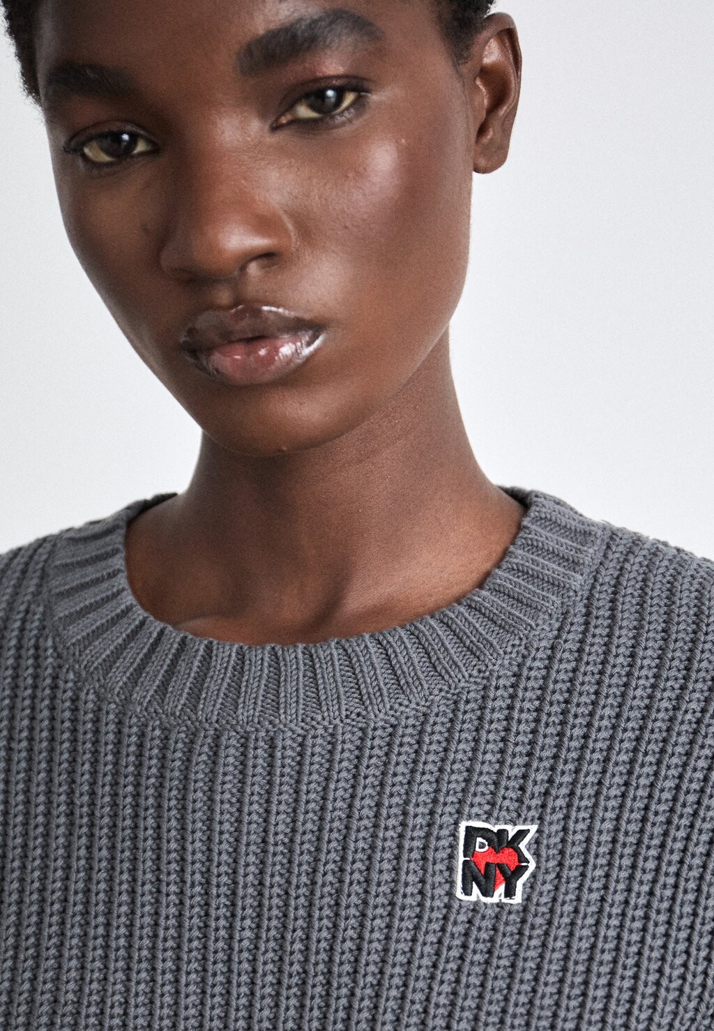 

Джемпер ROUND NECK SLOUCHY DKNY, цвет Dark Grey