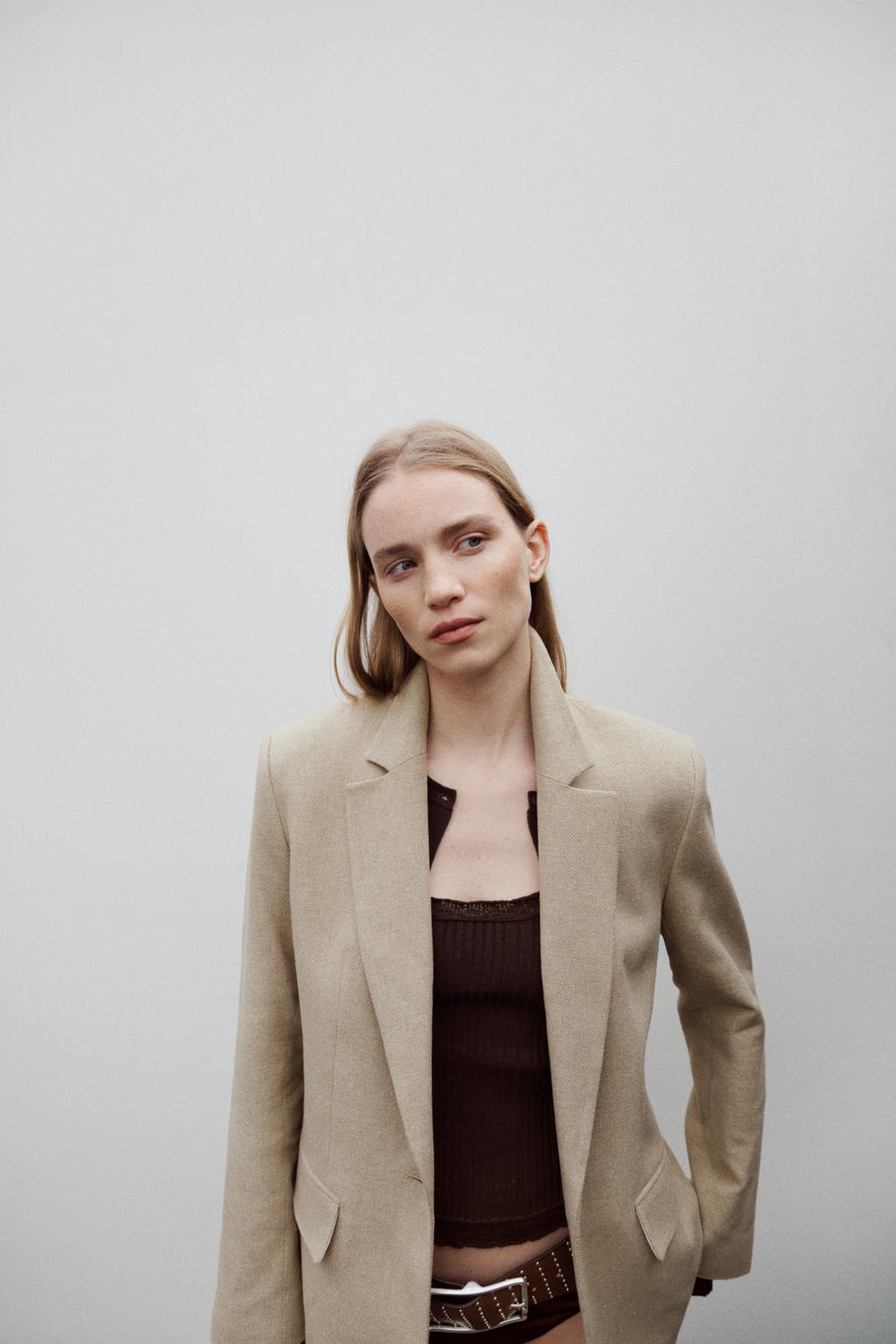 

Прямой блейзер с мягкими плечами ZARA, кэмел