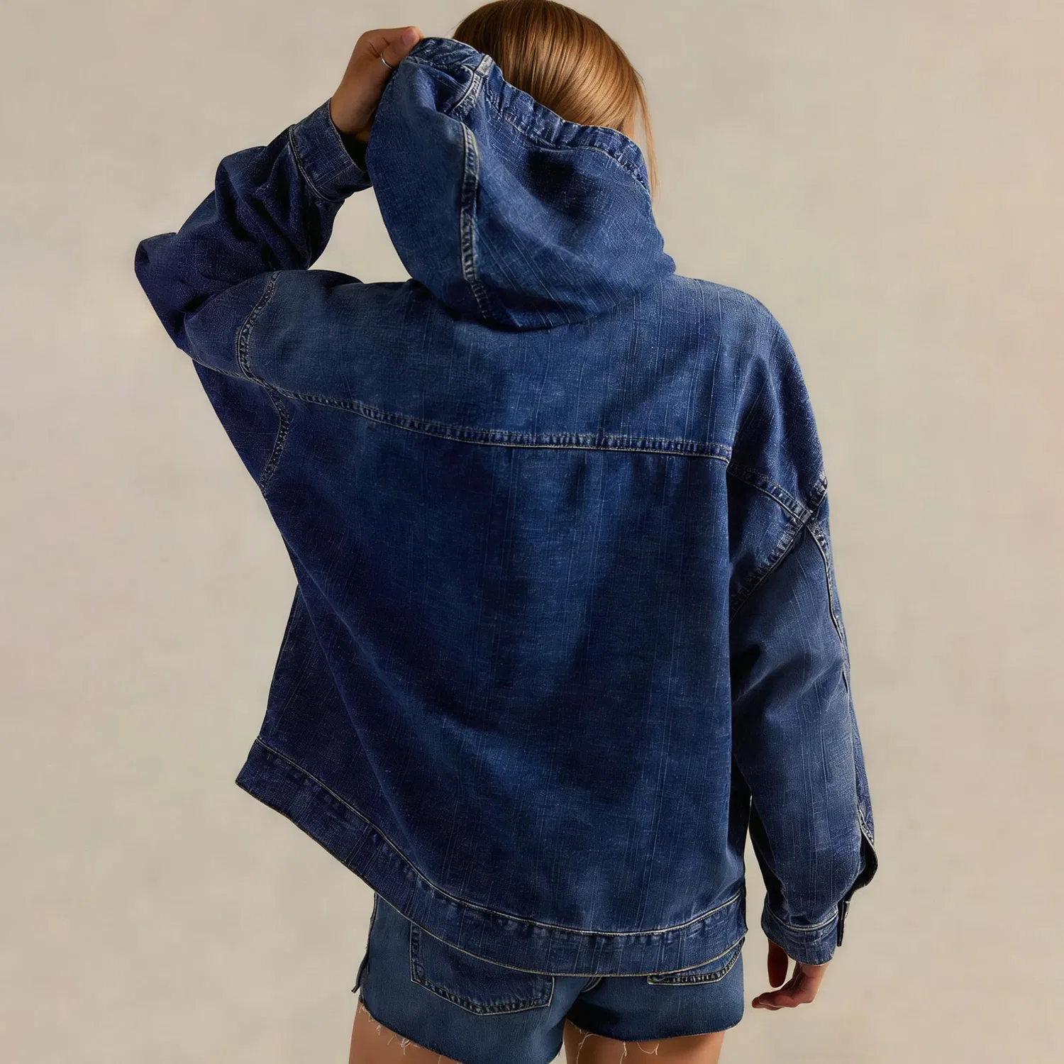 Женская джинсовая куртка oversize с полузамком и карманами, Blu scuro — фото 2