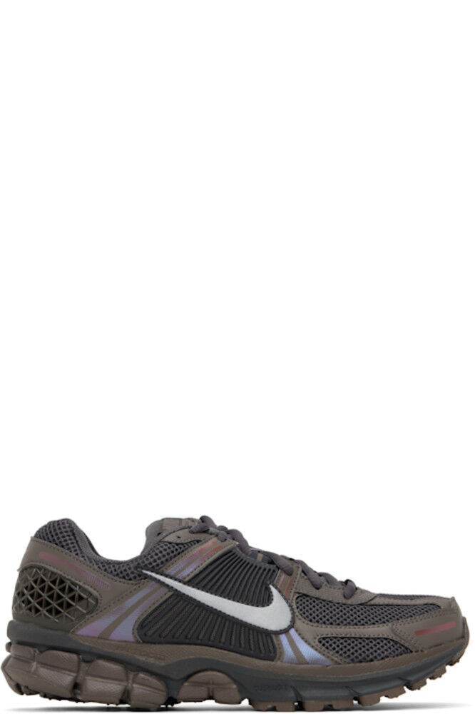 

Коричневые и серые кроссовки Zoom Vomero 5 Nike