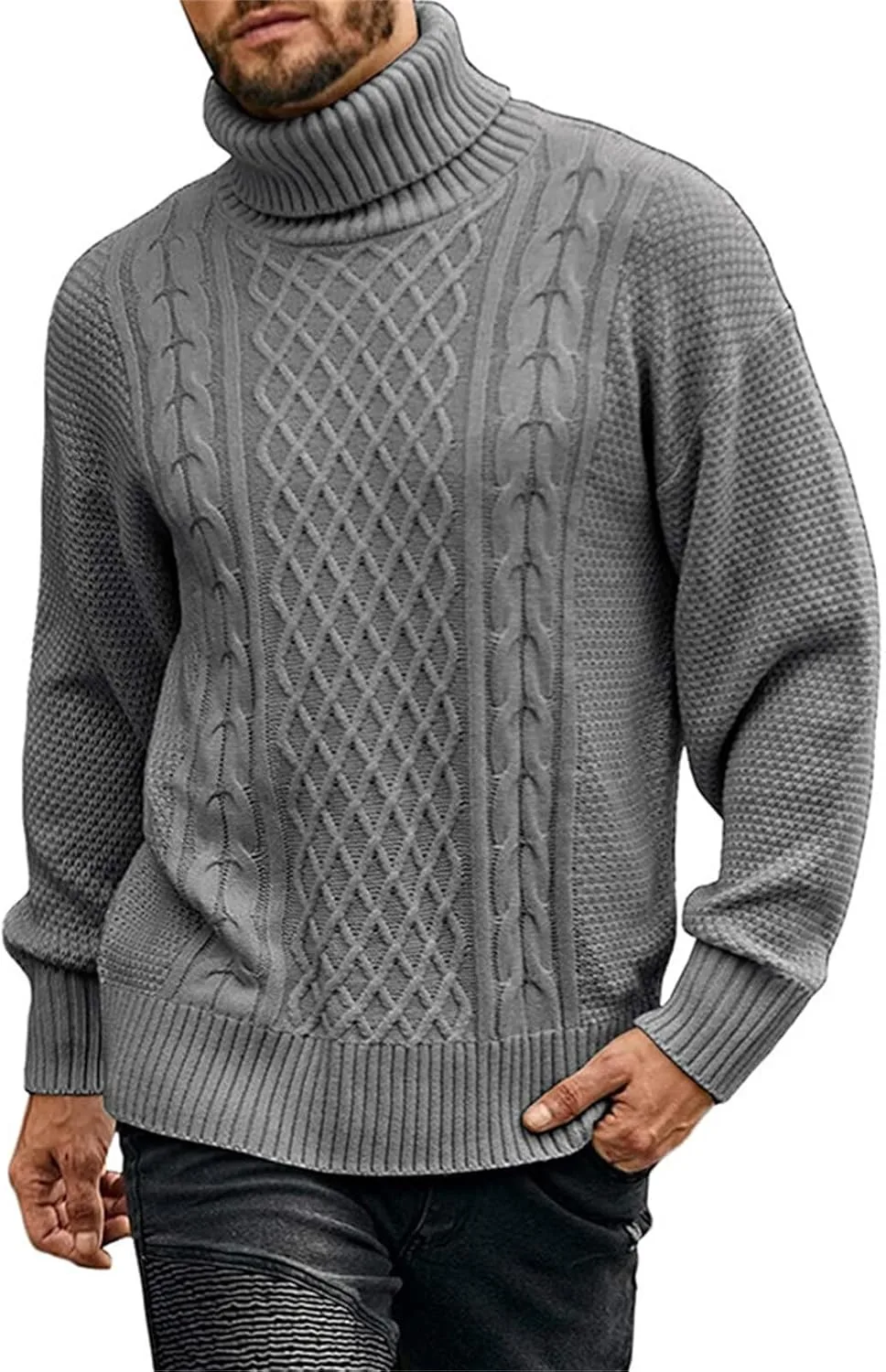 

Мужской свитер с воротником-стойкой, кабельной вязкой и длинными рукавами