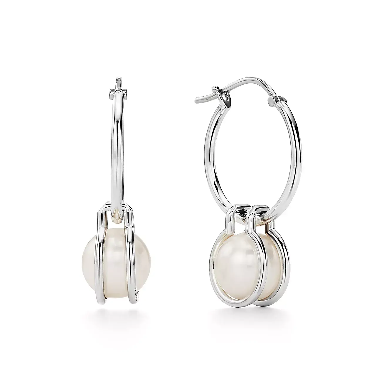 

Серьги-кольца Tiffany & Co. HardWear, серебро/жемчуг