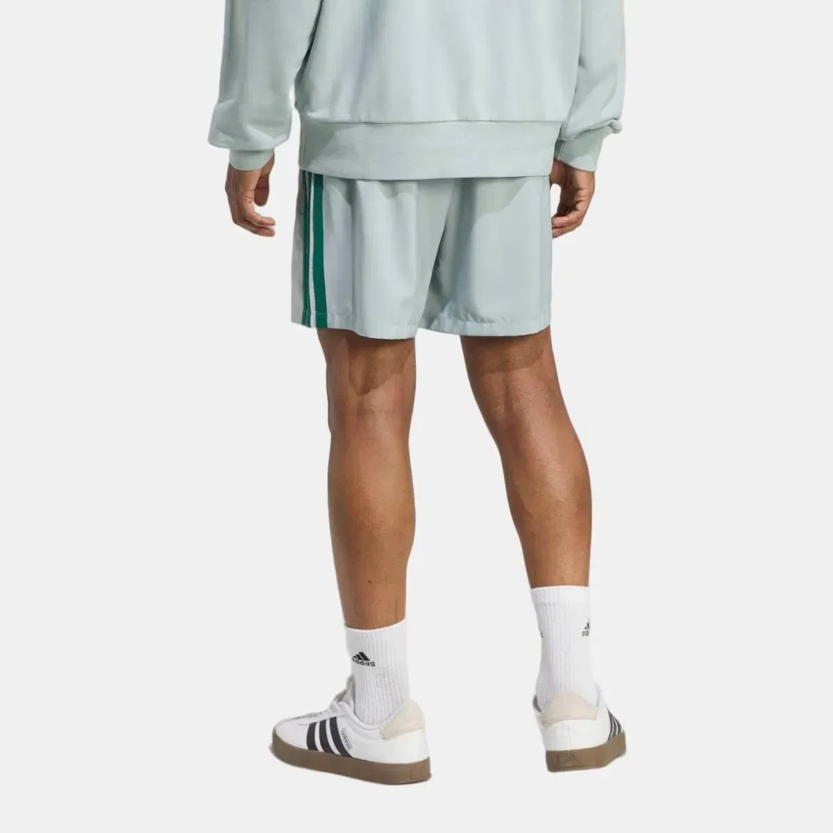 Мужские шорты Essentials Chelsea 3 Stripes adidas, Verde — фото 2