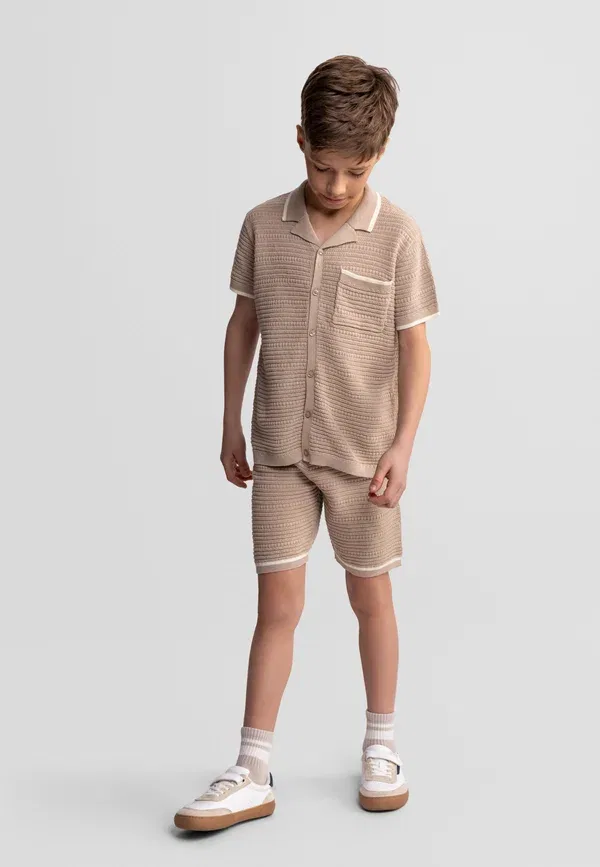 Комплект из футболки и шорт, хлопок, Short sleeve and set - shorts, Minoti, бежевый