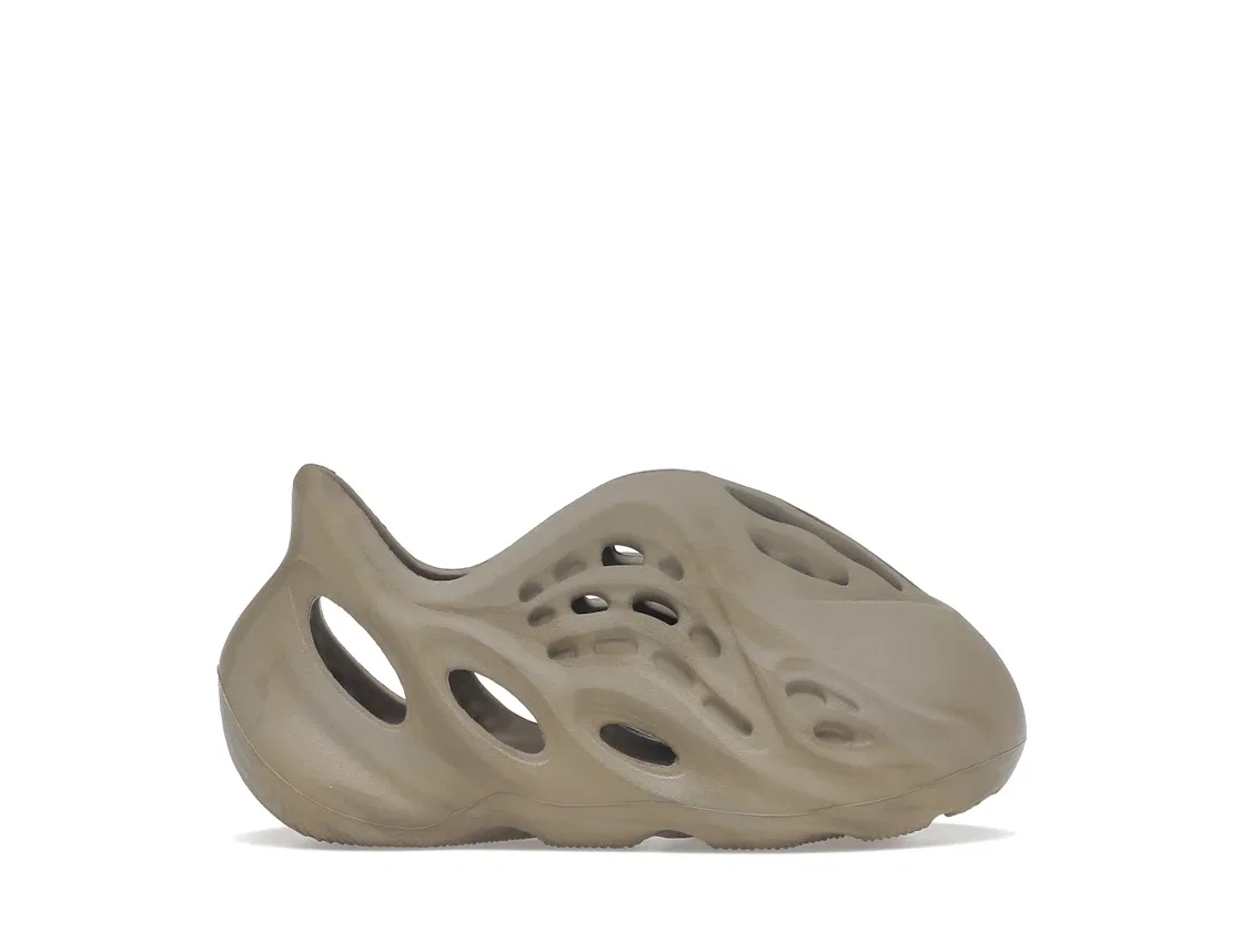 Детские клоги из пеноматериала Yeezy Foam RNNR Adidas, Stone Sage