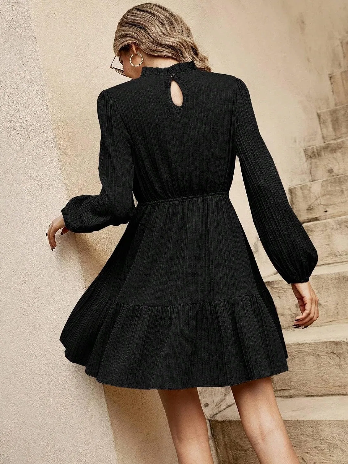 Женское короткое платье А-силуэта с воротником-стойкой, Black — фото 2
