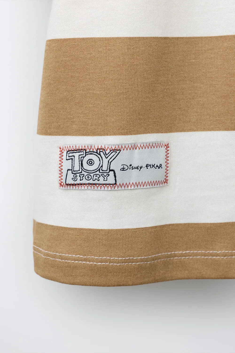 Футболка с полосатой нашивкой «История игрушек» Disney Pixar ZARA, Light Brown — фото 4