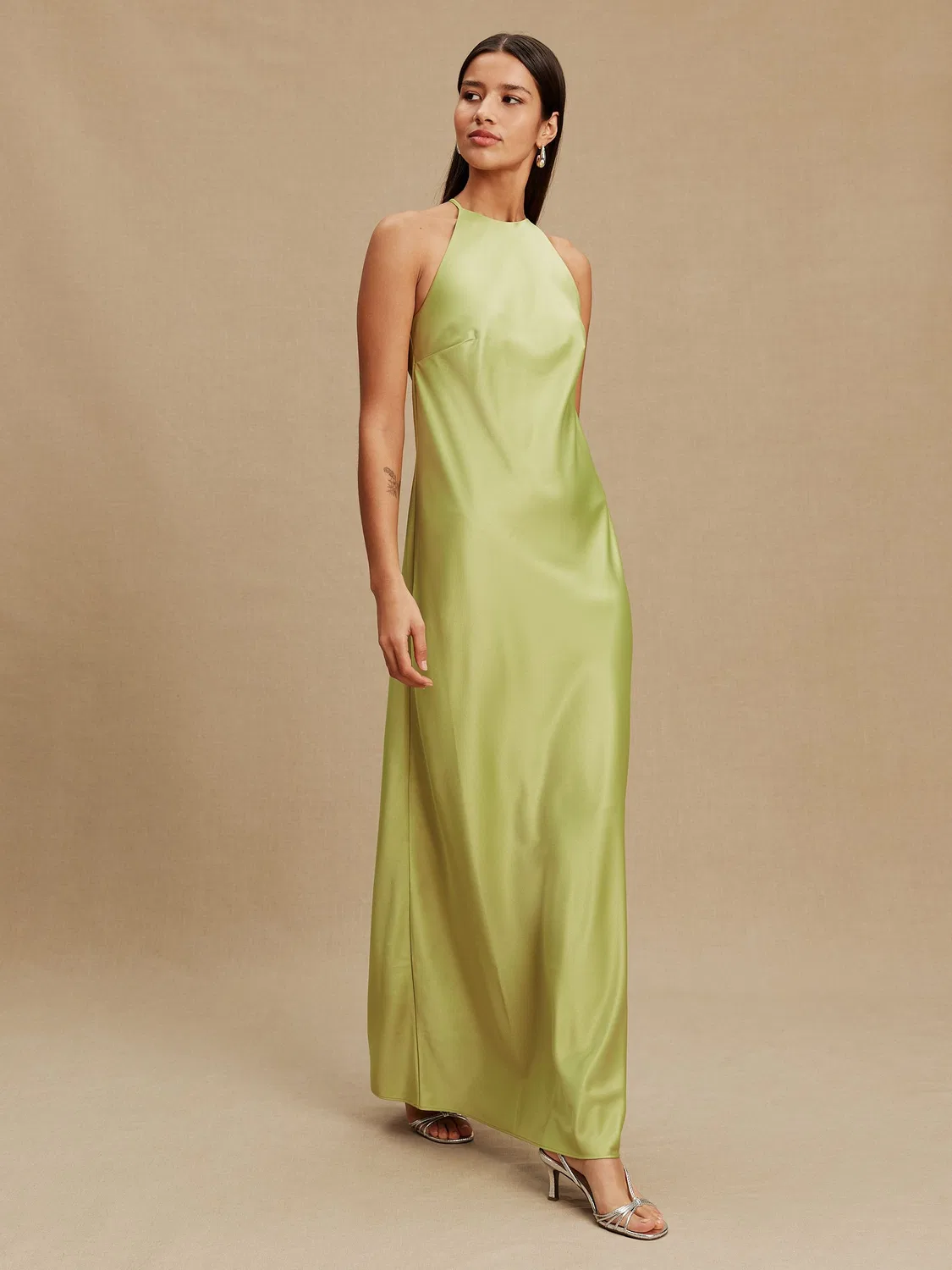 Платье-макси сатиновое на шею, Green Bridesmaids Next, зеленый — фото 2
