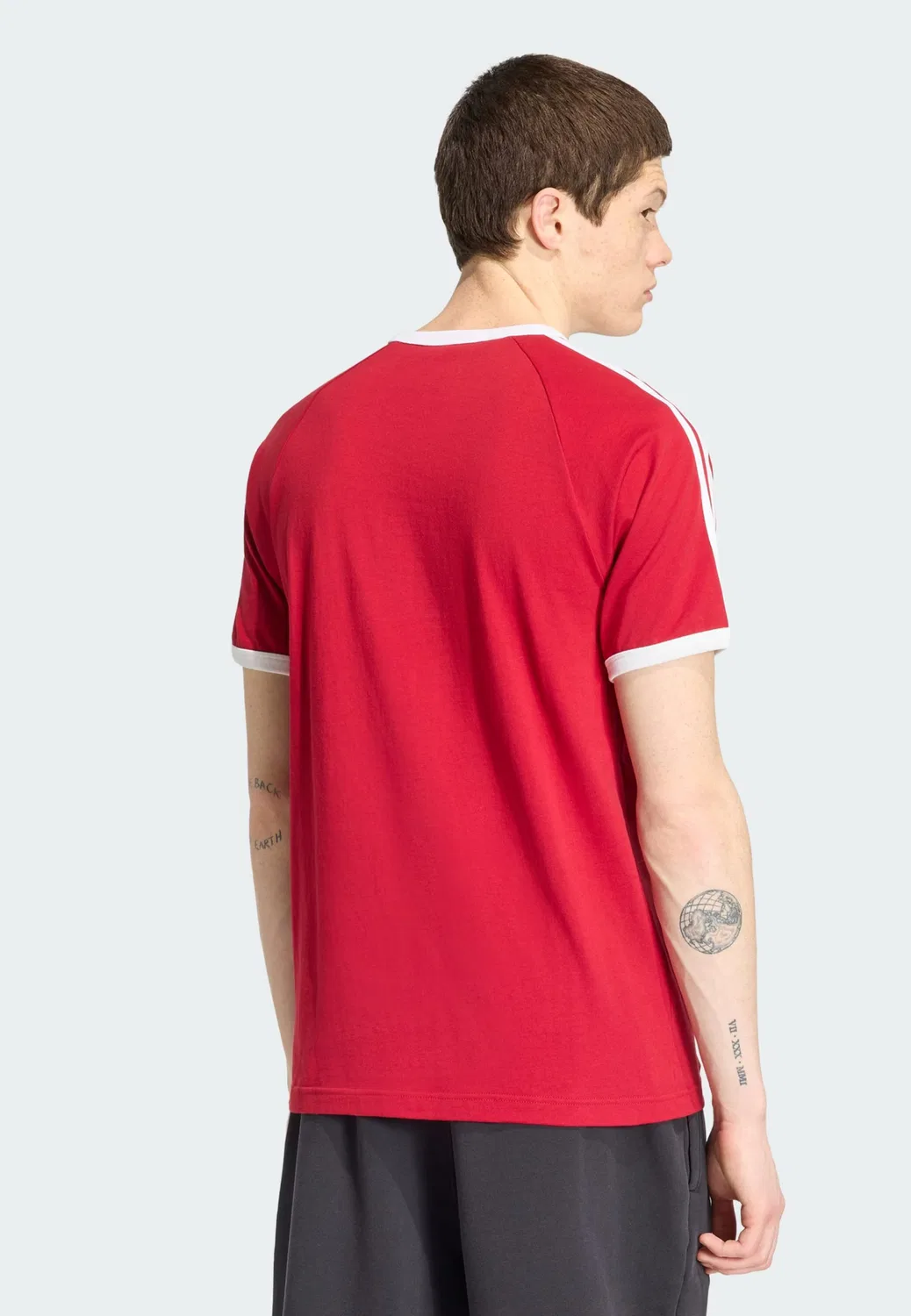 Футболка Adidas Originals красного цвета — фото 3