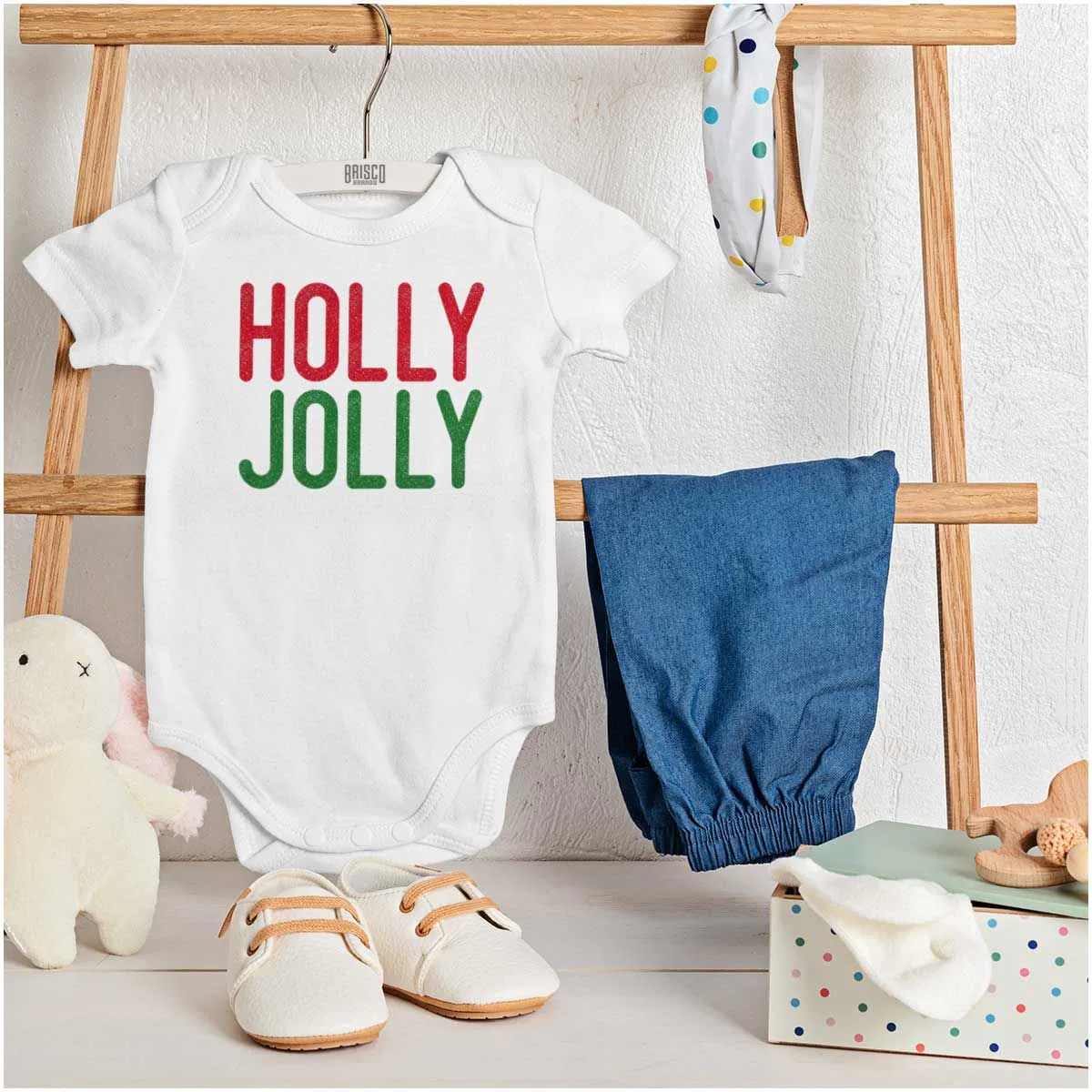 Детский боди-комбинезон с принтом Holly Jolly Xmas Brisco Brands, White — фото 3