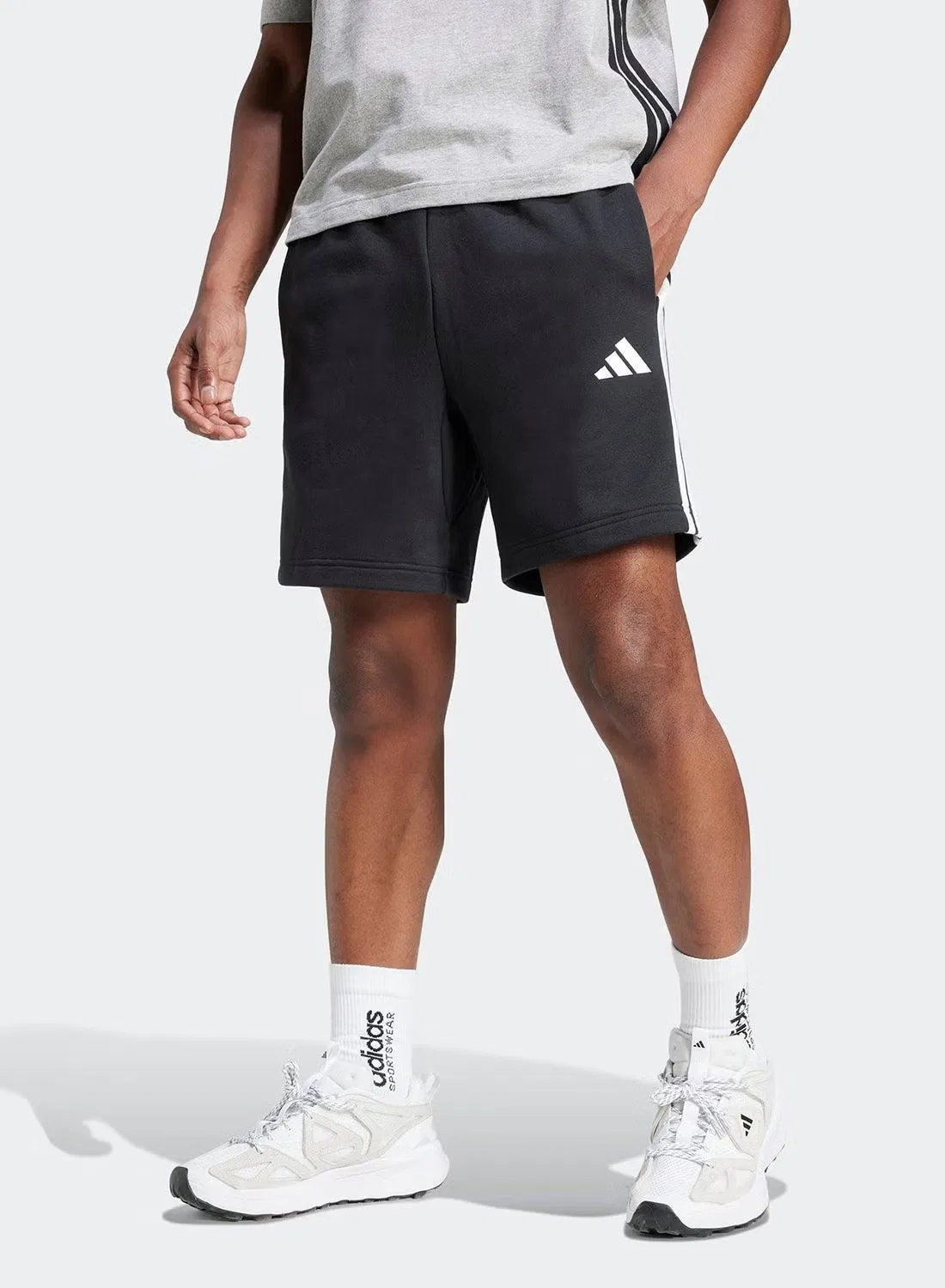 Шорты из футера с лампасами Essentials three stripes Adidas, черный