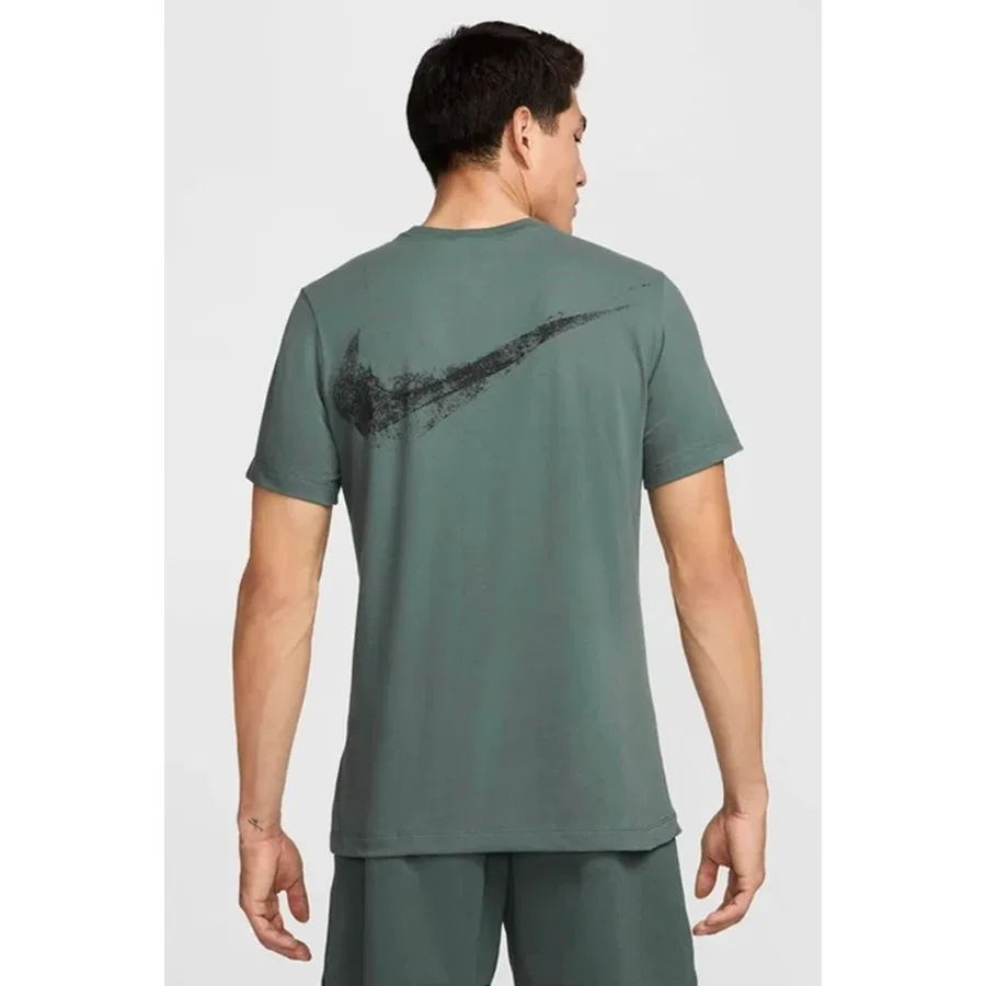 Мужская футболка с коротким рукавом Dri-FIT Fitness Nike, Зеленый — фото 2