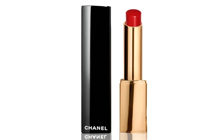Женская помада с сияющим финишем #854 ROUGE PUISSANT, CHANEL