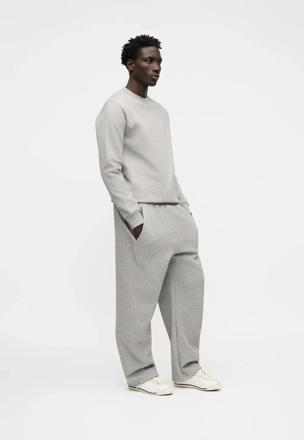Свитшот Crew Adidas Originals, Medium Grey Heather — фото 2