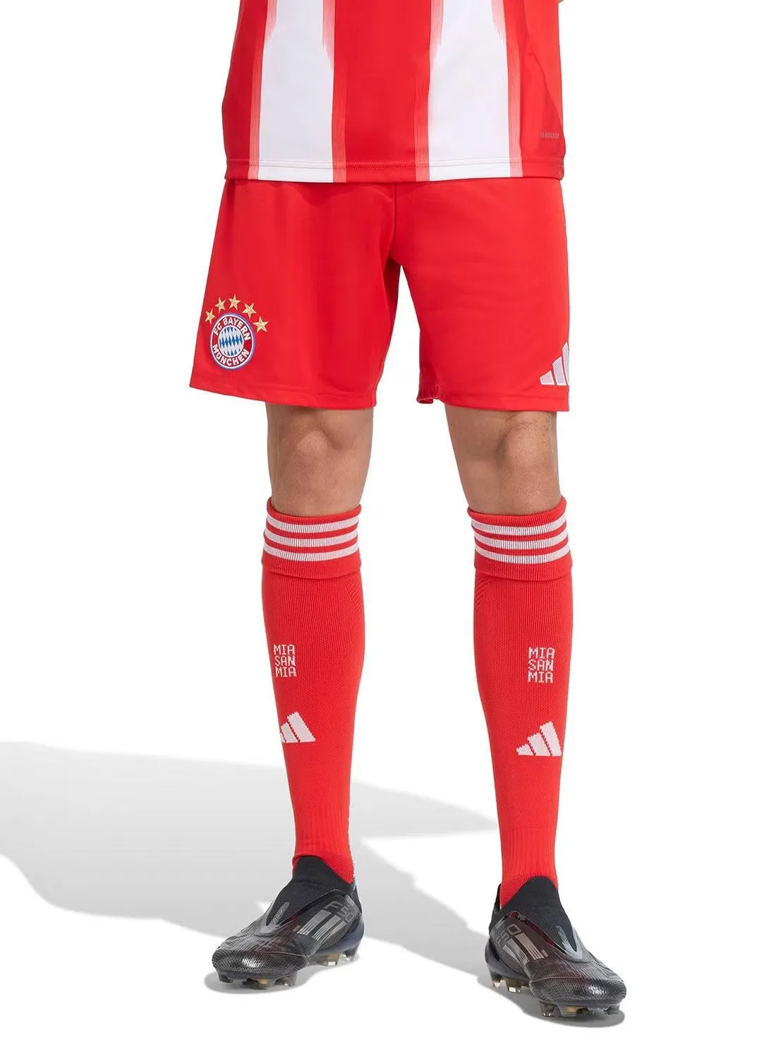 Шорты футбольные с влагоотводящей технологией FC Bayern 2025/2026 Adidas, красный — фото 4