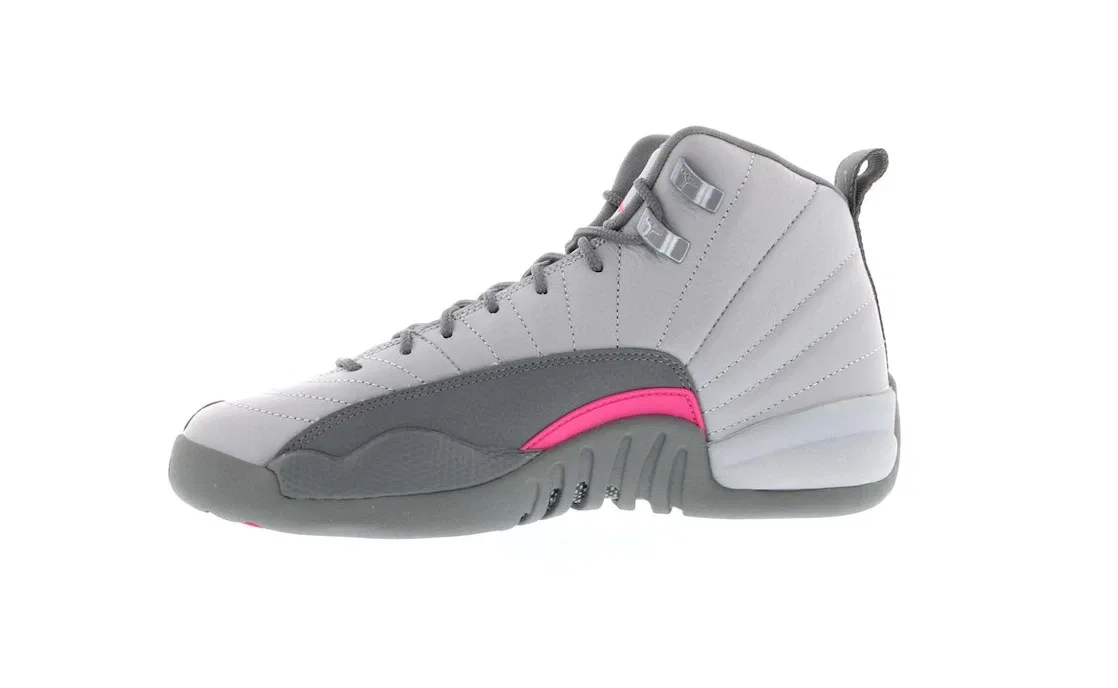 Детские кроссовки Lifestyle Jordan 12 Retro Jordan, Wolf Grey/Vivid Pink-Cool Grey — фото 3